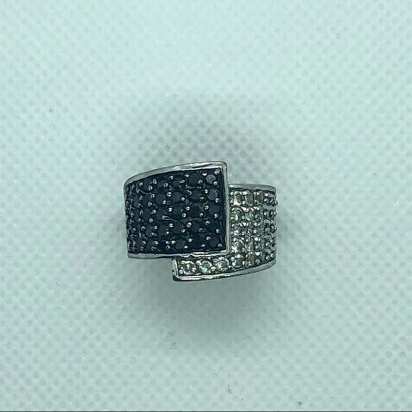 New like- Retired Premier Designs 925 Silver Black & Crystal Overlap CZ Ring - Picture 5 of 6